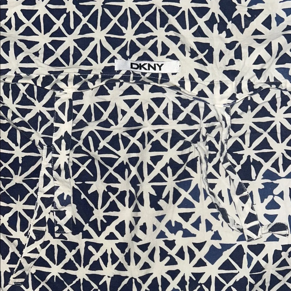 DKNY 2 Set Blue and White Geometric Pillow Shams 20x30